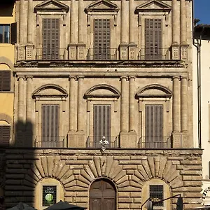 Palazzo Uguccioni , Firenze Italia